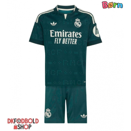 Real Madrid Kylian Mbappe #10 Udebanesæt Børn 2026-27 Kort ærmer (+ korte bukser)